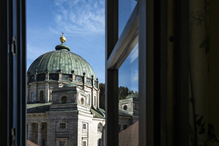 Als Fremder gekommen – in Freundschaft gegangen